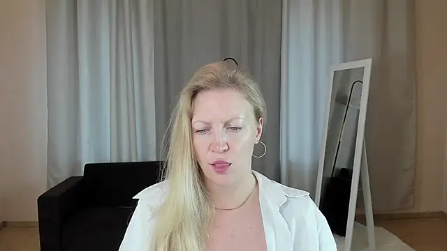 sugamomy online show from 09.25.25