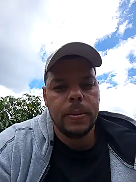 Snapshot of Widson321 chatting on 10.23.25 Widson321 online show from 10.23.25