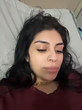 ThickerThanYoBitch online show from 12.15.25