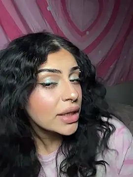 ThickerThanYoBitch online show from 03.08.26