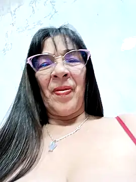 Snapshot of biancchi chatting on 05.19.26 biancchi online show from 05.19.26