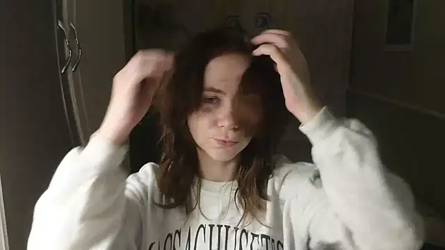 Riley Roo online show from 11.25.25