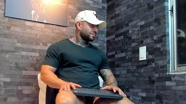 BruceDallas online show from 02.03.26