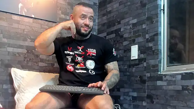 BruceDallas online show from 04.06.26