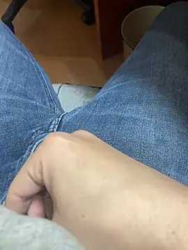 114514hlove online show from 12.31.24