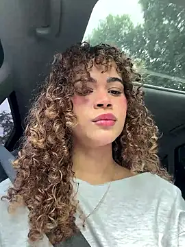 Lianh Benett online show from 02.19.26