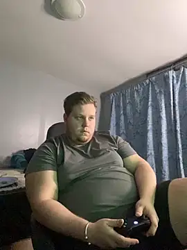 Snapshot of Lukeyboy027 chatting on 12.03.25 Lukeyboy027 online show from 12.03.25