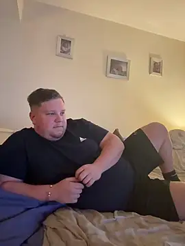 Snapshot of Lukeyboy027 chatting on 03.30.26 Lukeyboy027 online show from 03.30.26