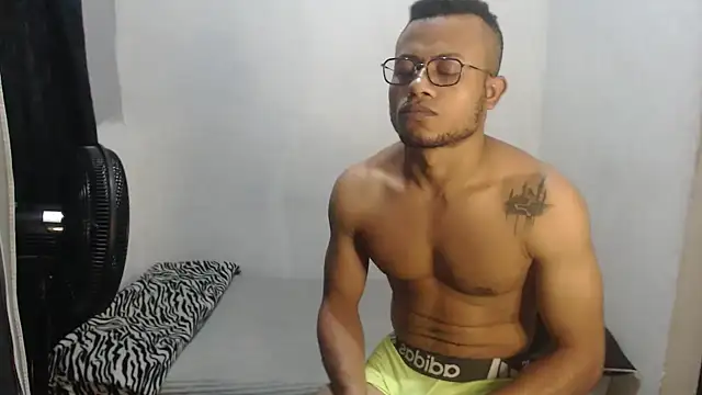 grandominantex1 online show from 12.02.25