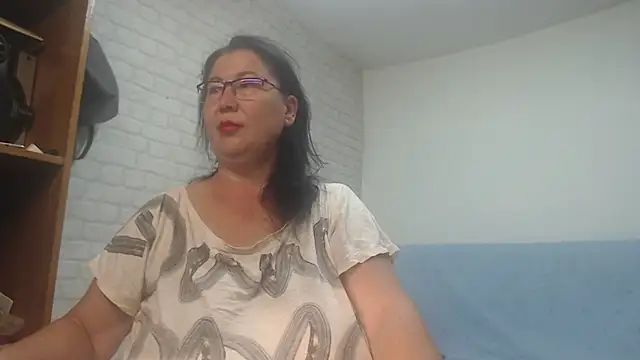 EmmaSquirt online show from 11.04.25