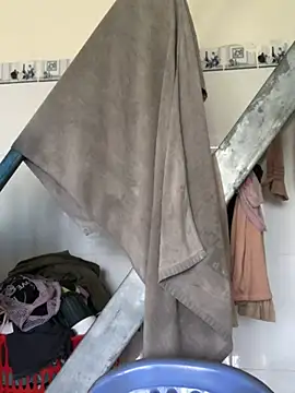 2HotAsain4u online show from 01.05.25