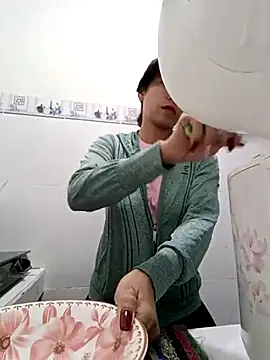 2HotAsain4u online show from 03.09.25