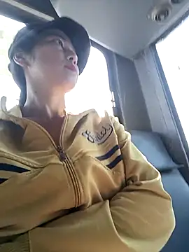 2HotAsain4u online show from 04.04.26