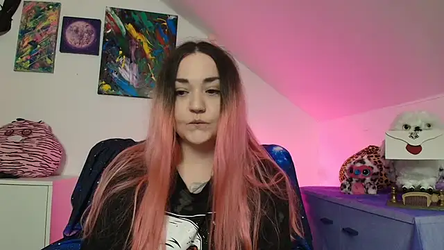 PinkHurricaneOfficial online show from 02.18.26