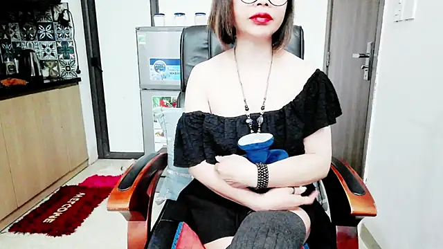 Miu-Le online show from 11.21.25