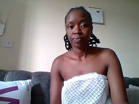 Snapshot of sexy_darleen23 chatting on 01.11.25 sexy darleen23 online show from 01.11.25