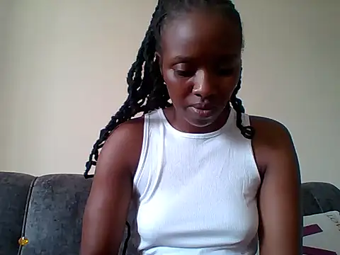 Snapshot of sexy_darleen23 chatting on 01.14.25 sexy darleen23 online show from 01.14.25