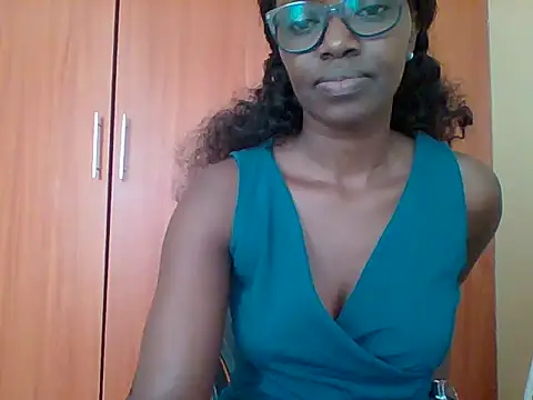 Snapshot of sexy_darleen23 chatting on 06.19.26 sexy darleen23 online show from 06.19.26