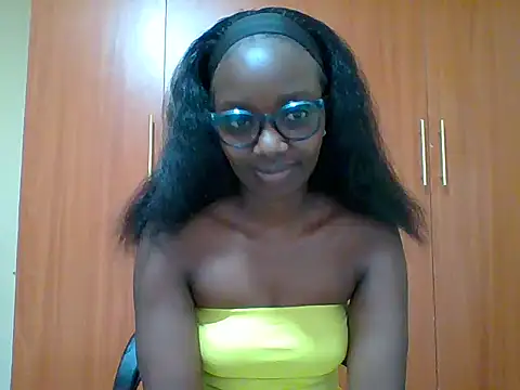 Snapshot of sexy_darleen23 chatting on 06.21.26 sexy darleen23 online show from 06.21.26