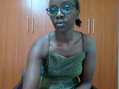 Snapshot of sexy_darleen23 chatting on 06.29.26 sexy darleen23 online show from 06.29.26
