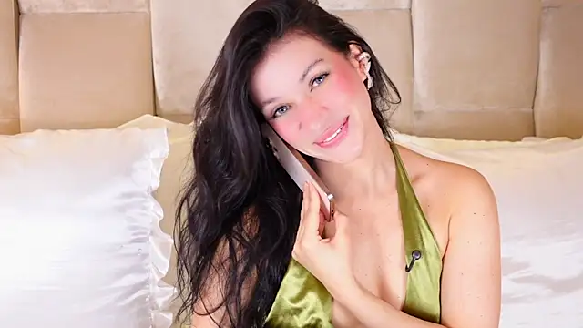 KiraKayleigh1 online show from 11.04.25