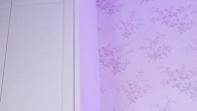 ClaraHazel online show from 11.13.25