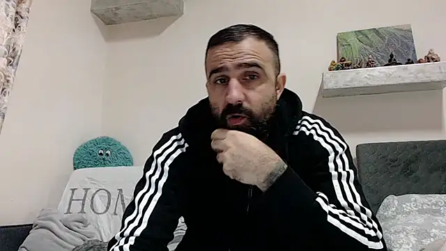 Snapshot of ivat80 chatting on 12.22.24 ivat80 online show from 12.22.24