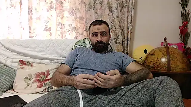 Snapshot of ivat80 chatting on 01.25.25 ivat80 online show from 01.25.25