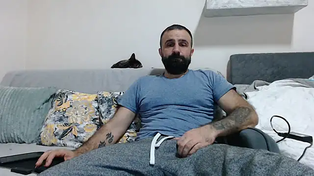 Snapshot of ivat80 chatting on 03.22.25 ivat80 online show from 03.22.25