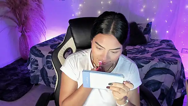 Riana Kean online show from 03.29.26