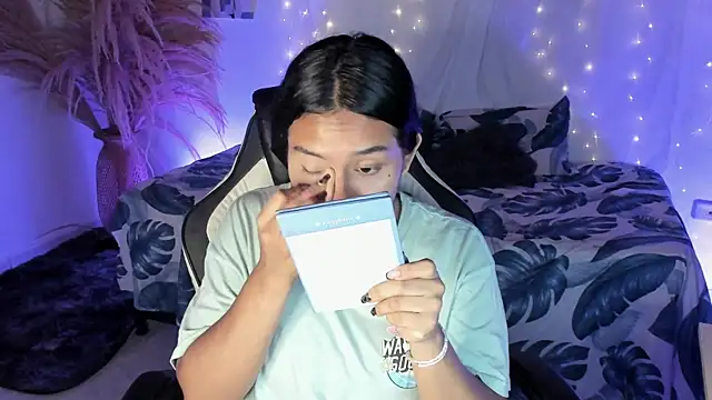 Riana Kean online show from 04.12.26