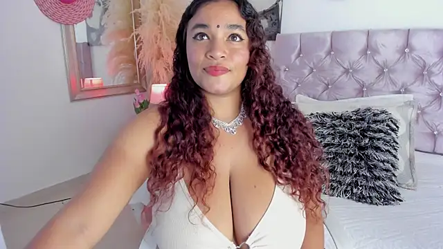 Snapshot of Darsha_Hara chatting on 06.26.26 Darsha Hara online show from 06.26.26