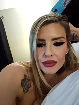 Snapshot of ellieconradxo chatting on 05.30.26 ellieconradxo online show from 05.30.26