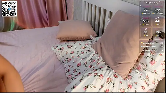 Snapshot of lovelykaylee chatting on 03.22.25 lovelykaylee online show from 03.22.25