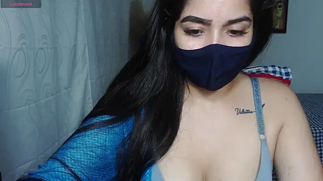 Snapshot of umarany chatting on 10.30.25 umarany online show from 10.30.25