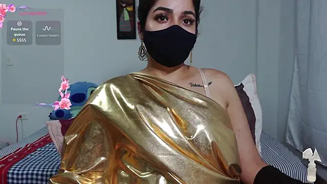 Snapshot of umarany chatting on 11.13.25 umarany online show from 11.13.25