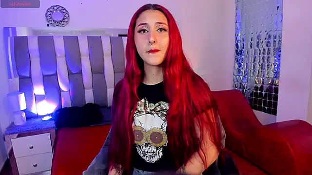 Snapshot of Megan_wolf1_ chatting on 12.04.24 Megan wolf1  online show from 12.04.24