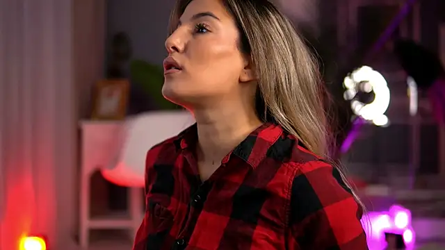 KellyMathews online show from 09.26.25