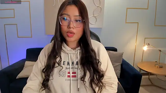 AmberLewis  online show from 03.12.25