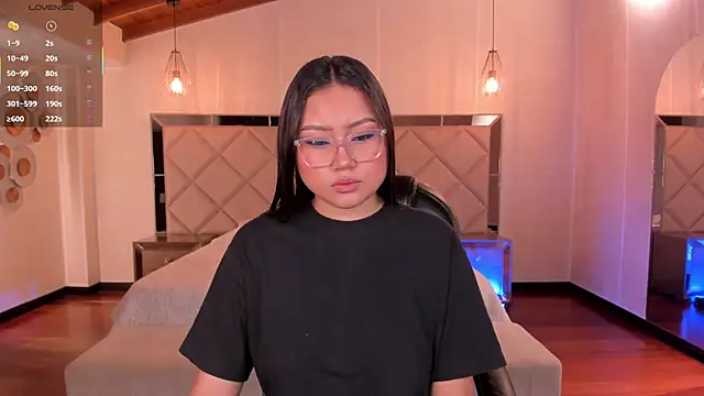 AmberLewis  online show from 11.22.25