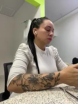 Snapshot of nurse_desi_sexlove chatting on 01.17.25 nurse desi sexlove online show from 01.17.25