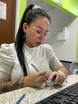 Snapshot of nurse_desi_sexlove chatting on 01.17.25 nurse desi sexlove online show from 01.17.25