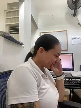 Snapshot of nurse_desi_sexlove chatting on 01.18.25 nurse desi sexlove online show from 01.18.25