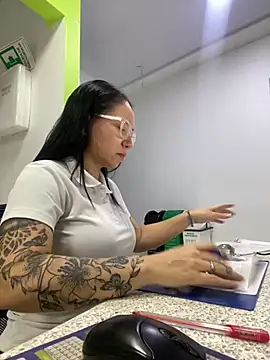 Snapshot of nurse_desi_sexlove chatting on 02.14.25 nurse desi sexlove online show from 02.14.25
