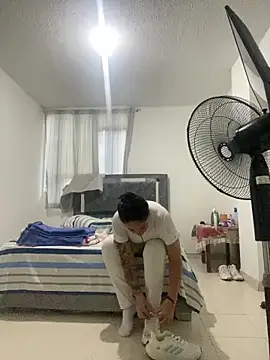 Snapshot of nurse_desi_sexlove chatting on 12.18.25 nurse desi sexlove online show from 12.18.25