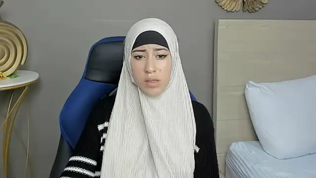 chaymae nah  online show from 12.28.24