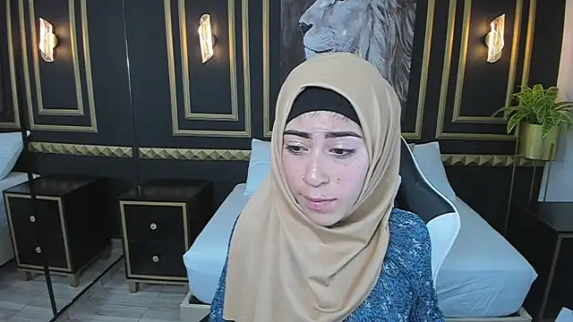 chaymae nah  online show from 01.04.25