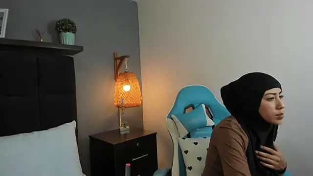 chaymae nah  online show from 03.07.25