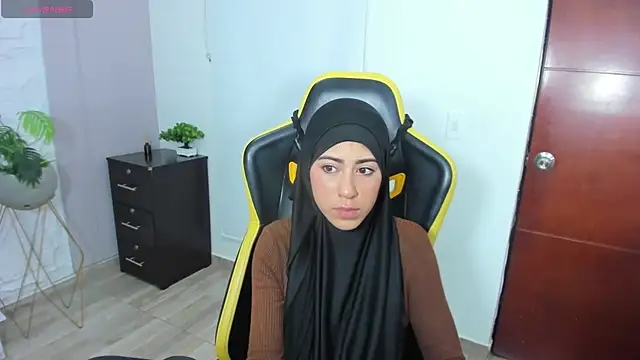 chaymae nah  online show from 03.19.25