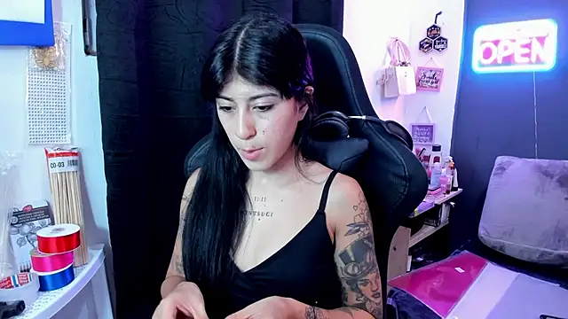 chaymae nah  online show from 04.22.26